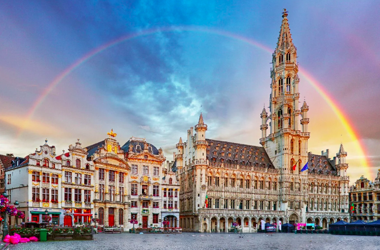Welcome to the International AI Summit 24 in Brussels – An Interactive Post
